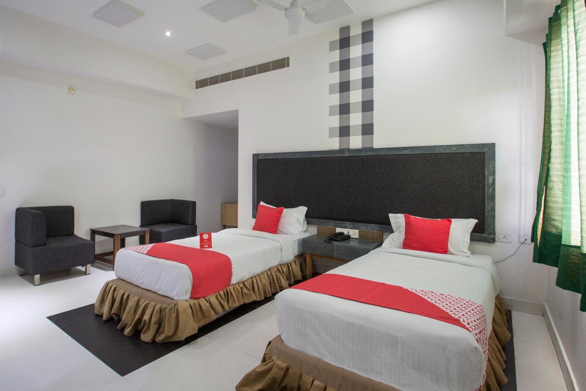 Hotel O Palak Residency Near Erragadda Metro Station Hyderabad Exterior foto