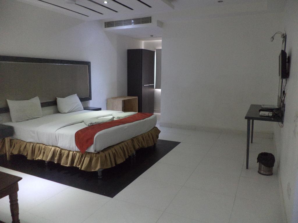 Hotel O Palak Residency Near Erragadda Metro Station Hyderabad Exterior foto