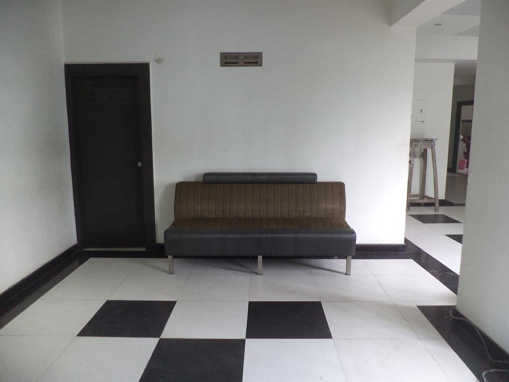 Hotel O Palak Residency Near Erragadda Metro Station Hyderabad Exterior foto